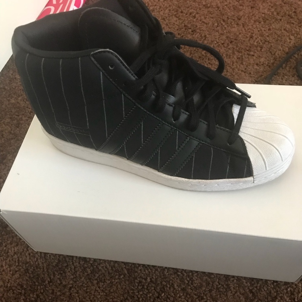 Adidas wedges 8 women’s